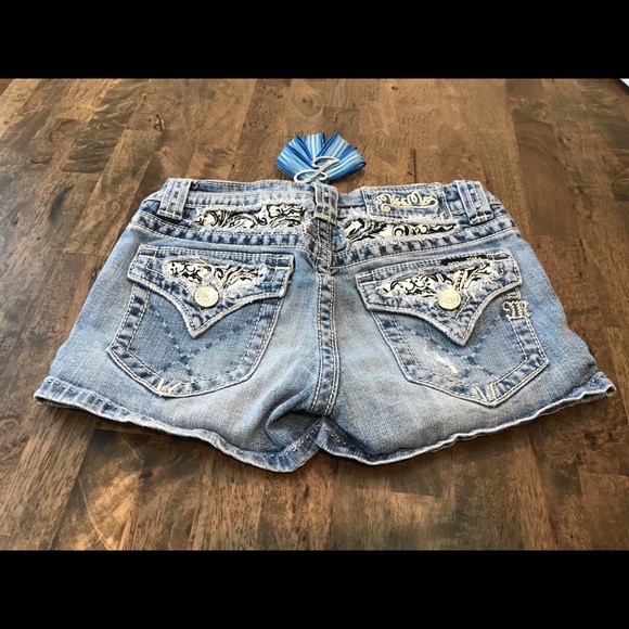 Miss Me Jean Shorts Size 26 - Picture 1 of 8